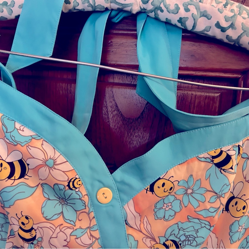 NWOT Banned Apparel Bees 🐝 US 18 poly turquoise peach sun dress - Picture 3 of 15